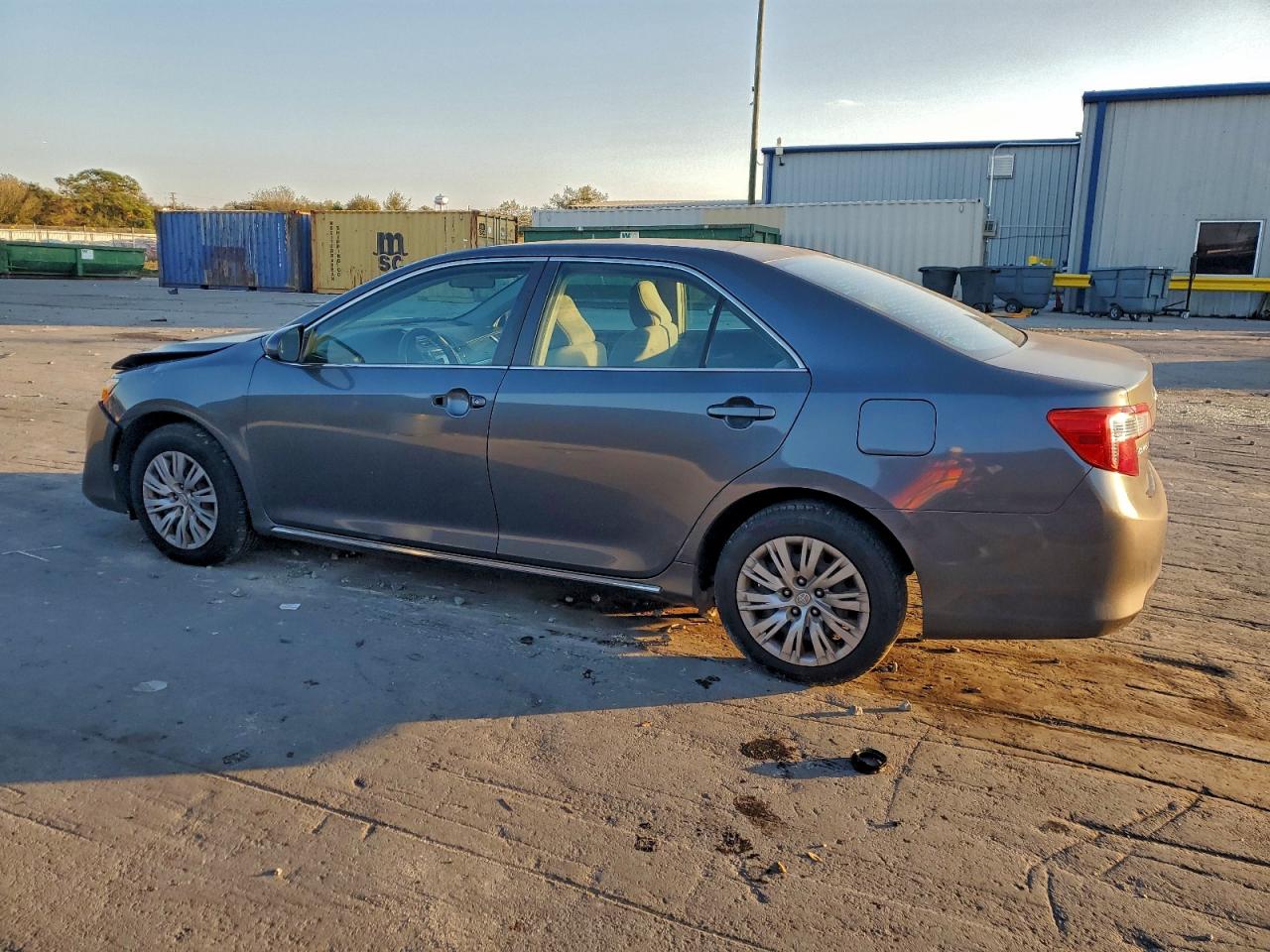 2012 TOYOTA CAMRY BASE photo 2