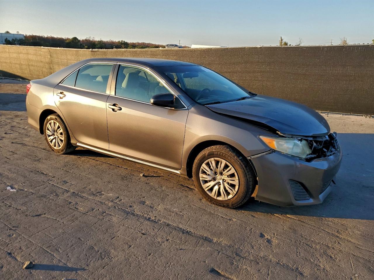 2012 TOYOTA CAMRY BASE photo 4