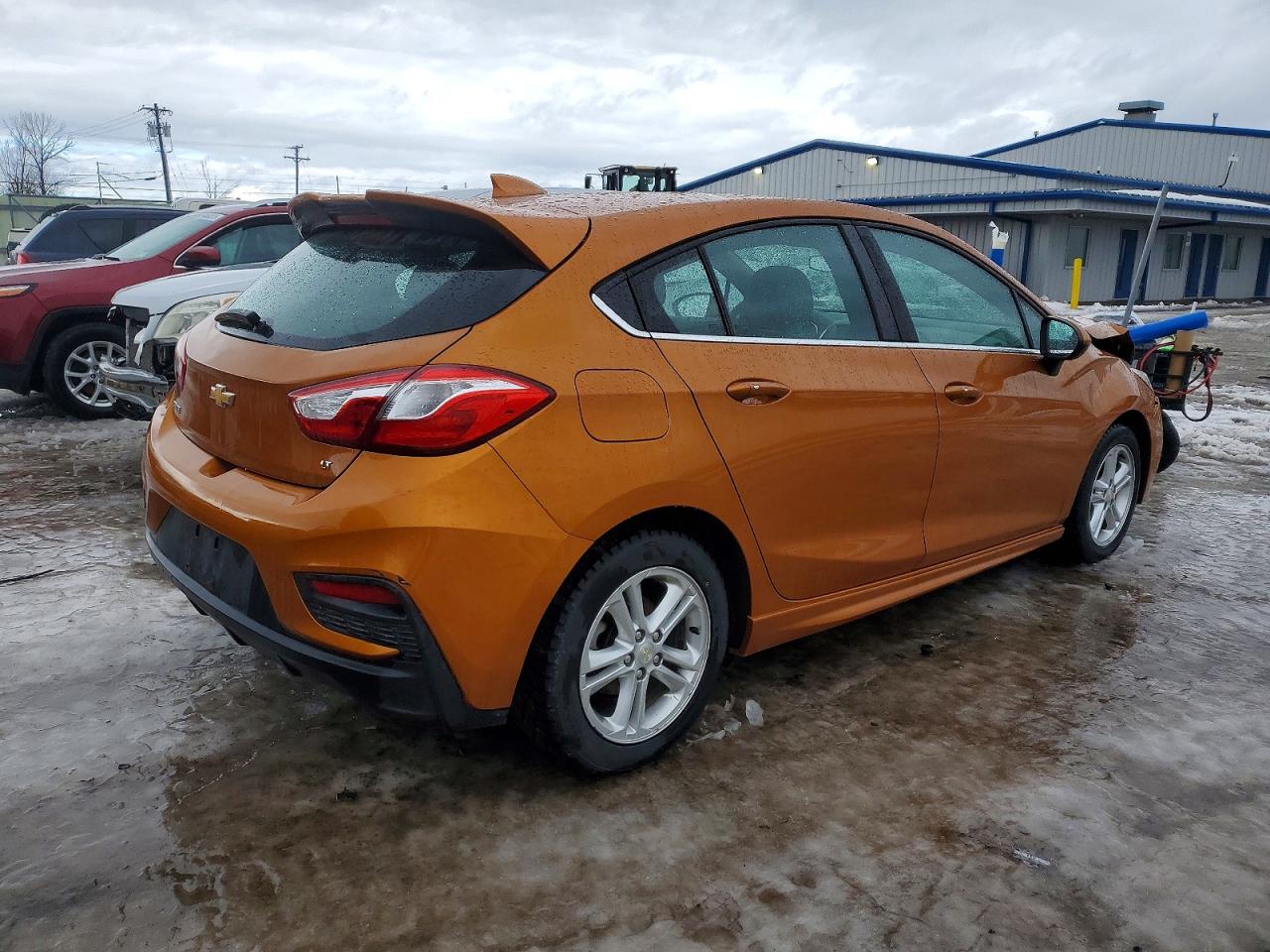 2017 CHEVROLET CRUZE LT photo 3