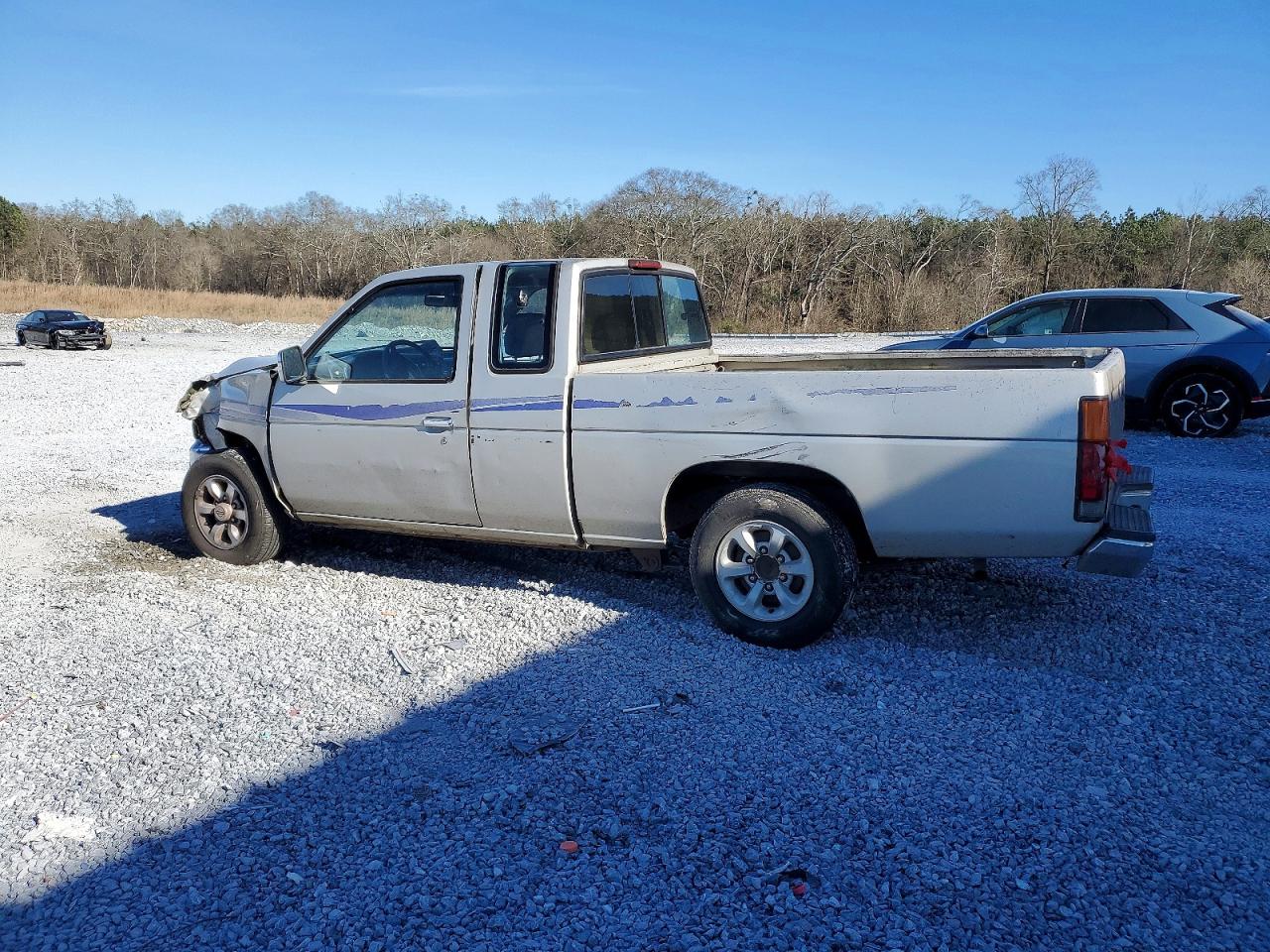 1996 NISSAN TRUCK KING CAB SE photo 2