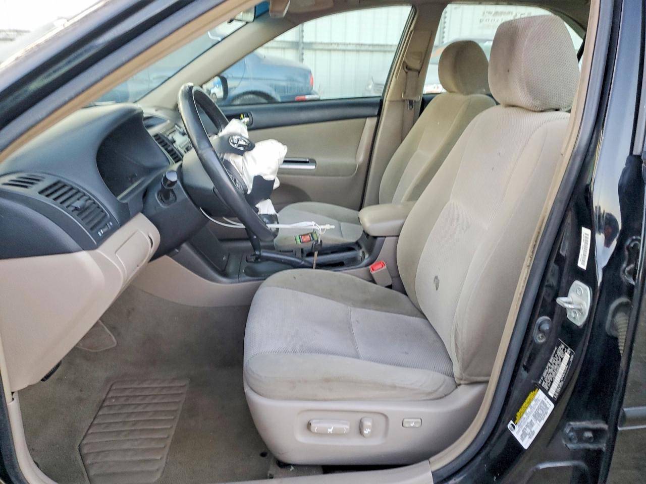 2006 TOYOTA CAMRY LE photo 7