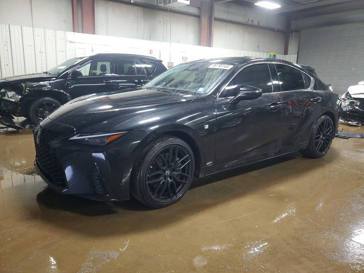 2021 LEXUS IS