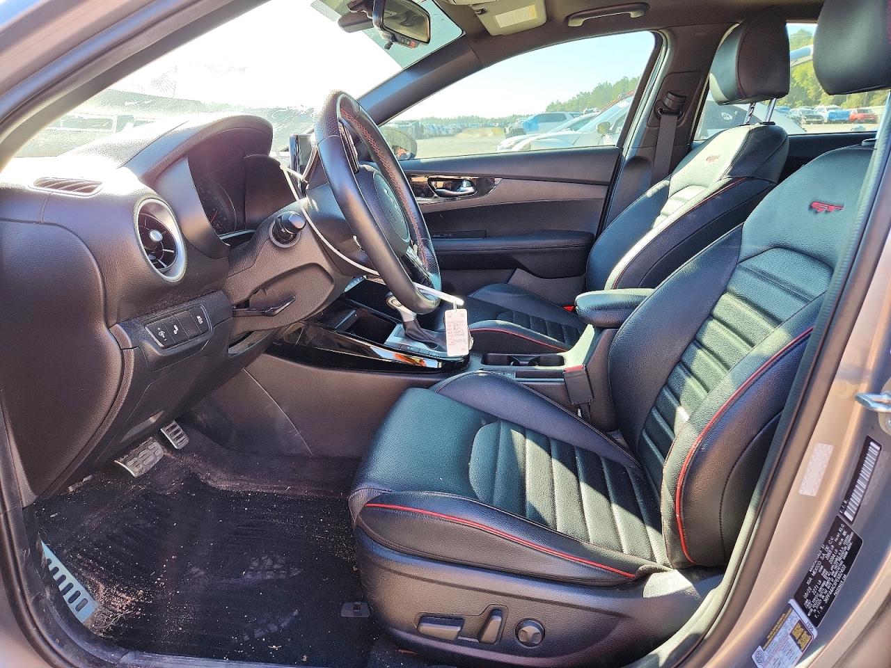 2023 KIA FORTE GT photo 13