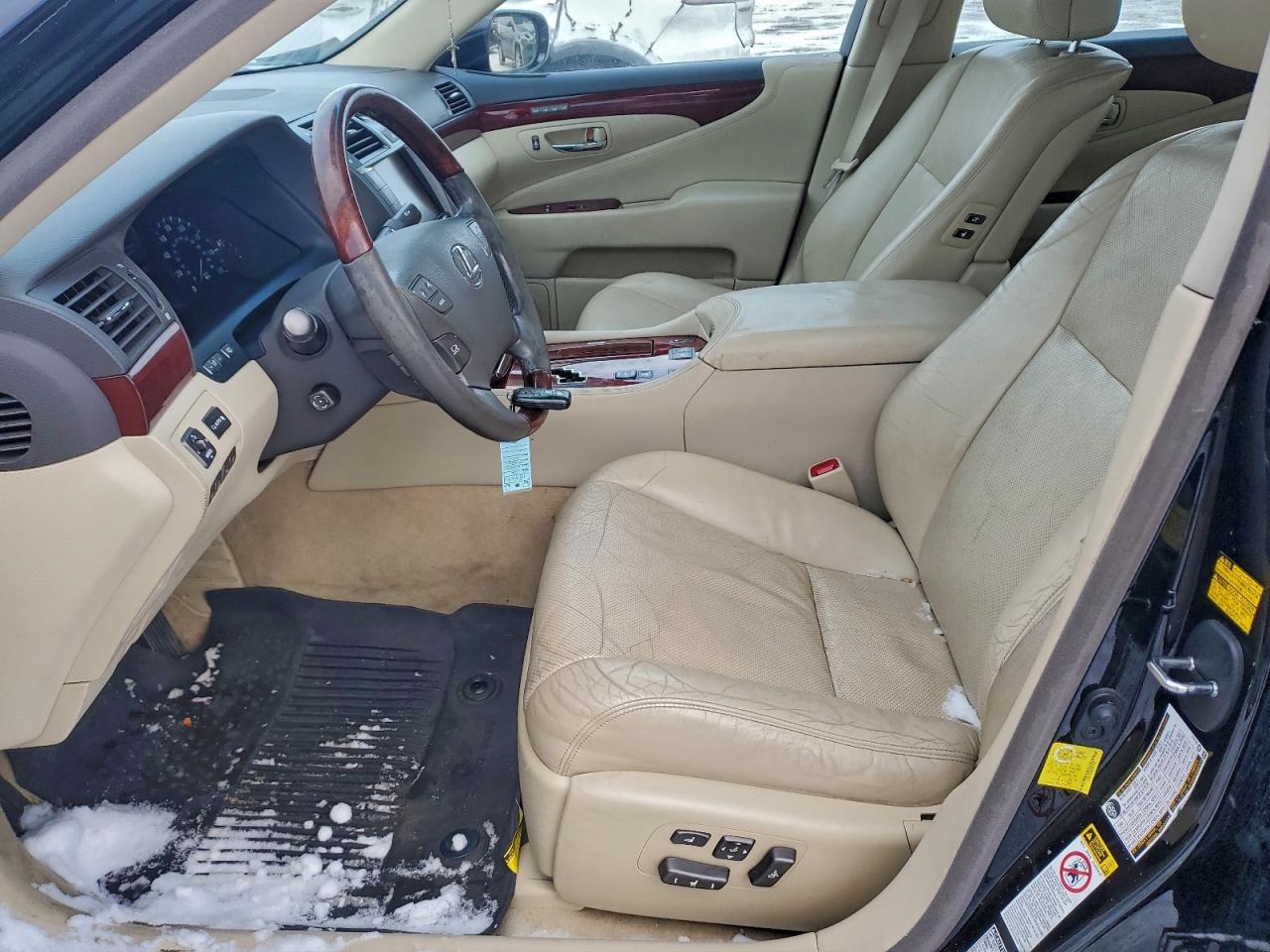 2012 LEXUS LS 460 photo 7
