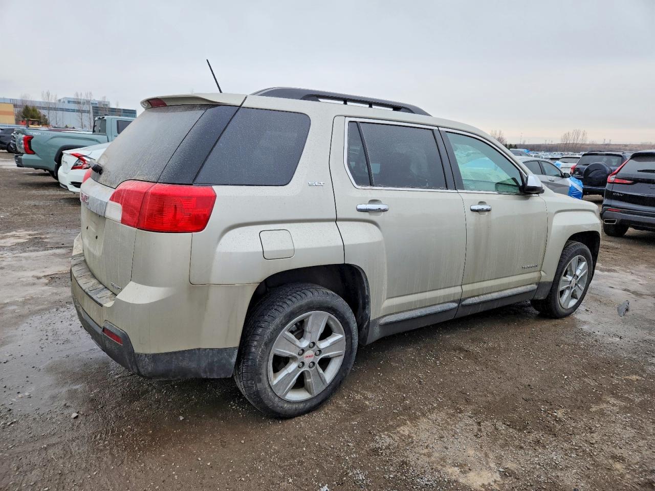 2015 GMC TERRAIN SLT photo 3