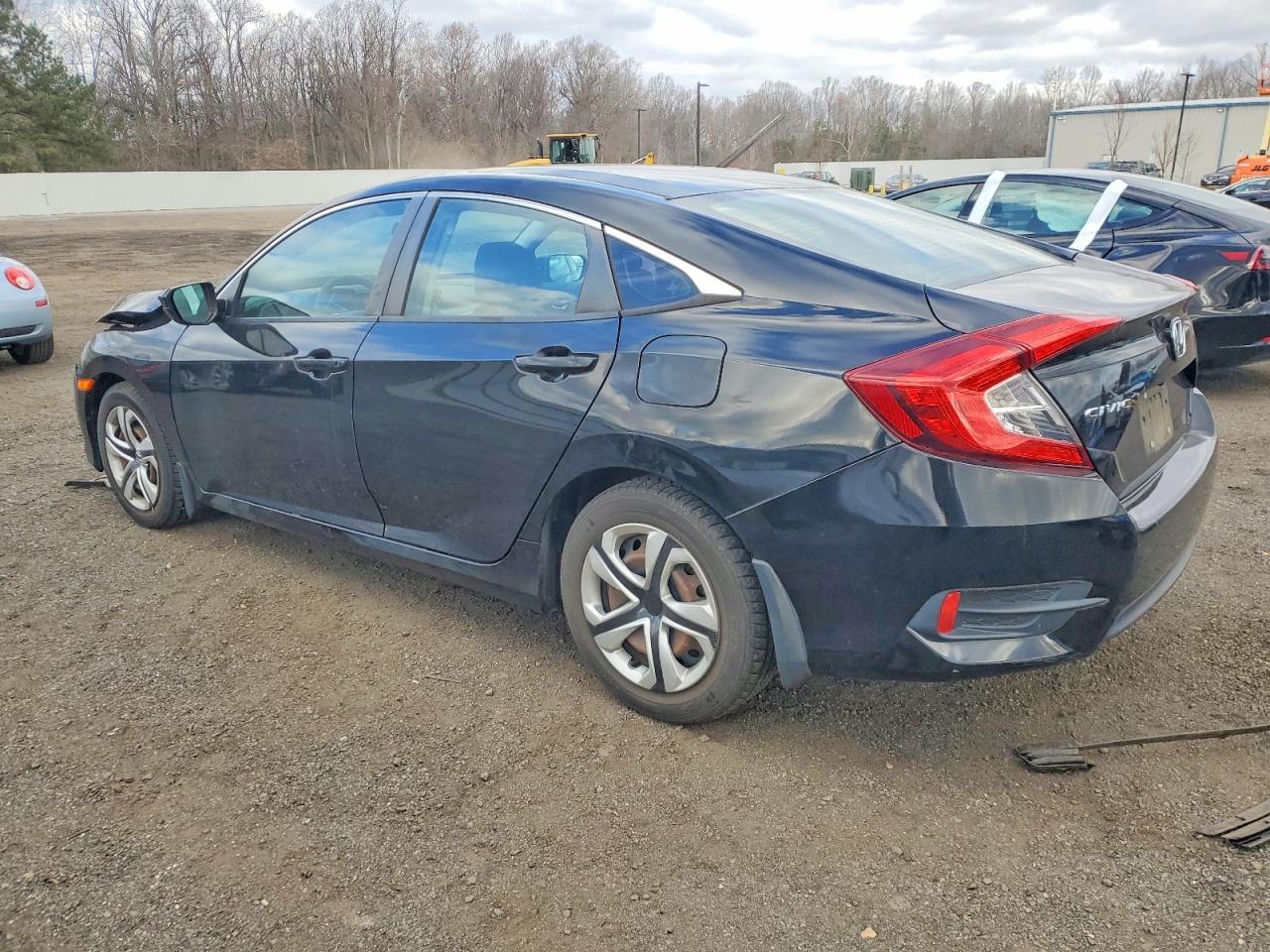 2017 HONDA CIVIC LX photo 2