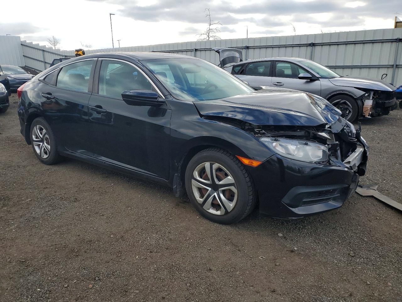 2017 HONDA CIVIC LX photo 4