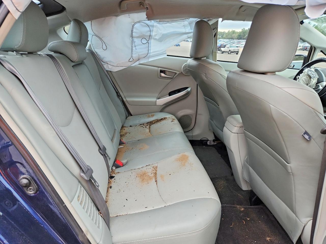 2014 TOYOTA PRIUS photo 10