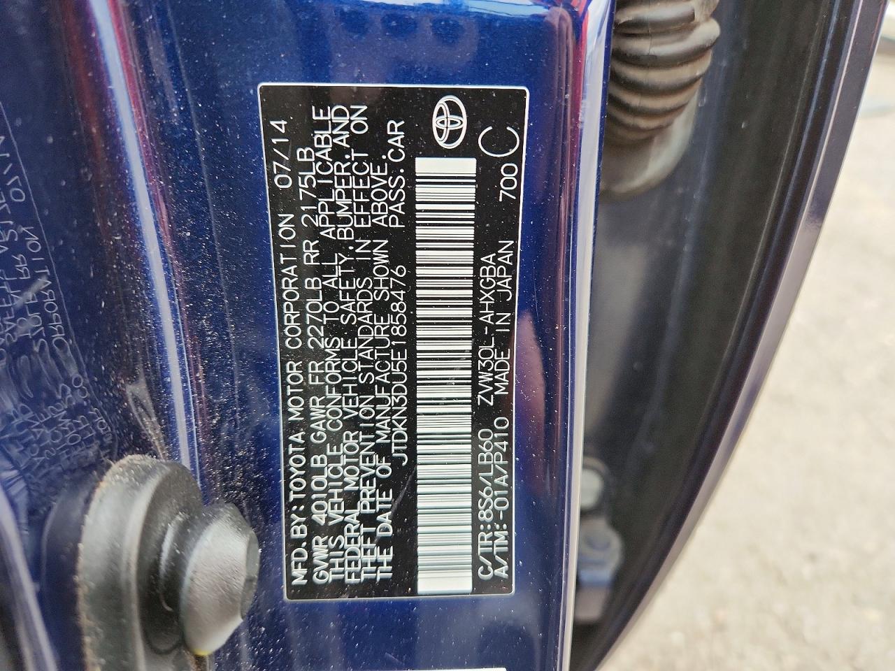 2014 TOYOTA PRIUS photo 13