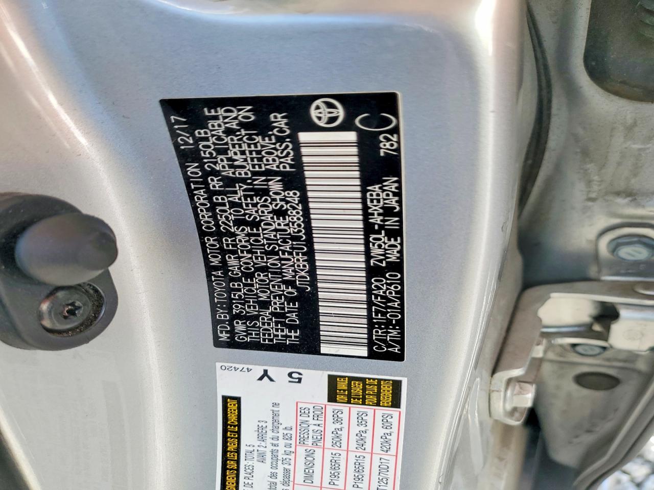 2018 TOYOTA PRIUS photo 13