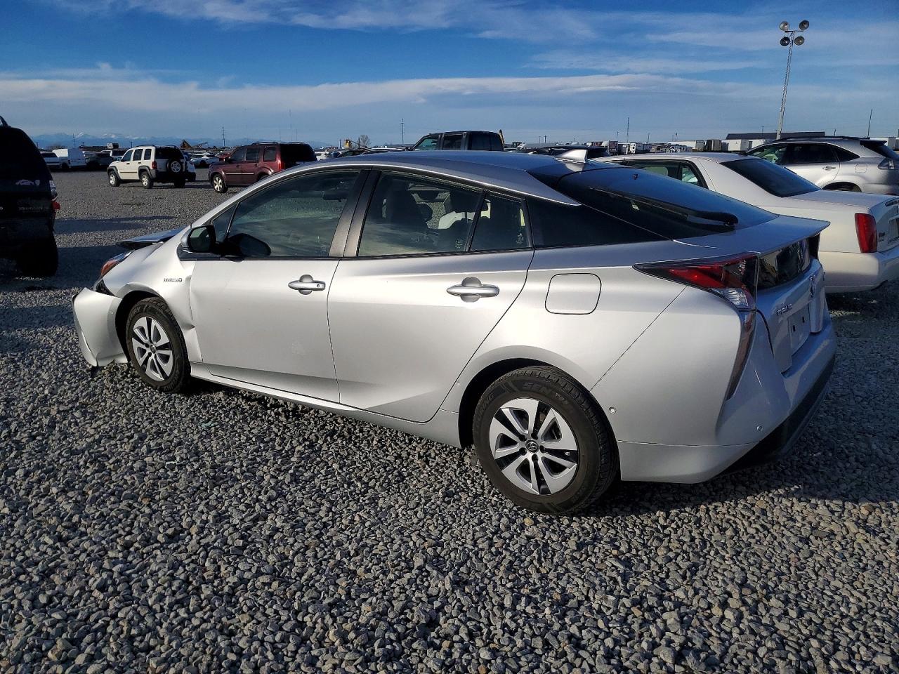 2018 TOYOTA PRIUS photo 2