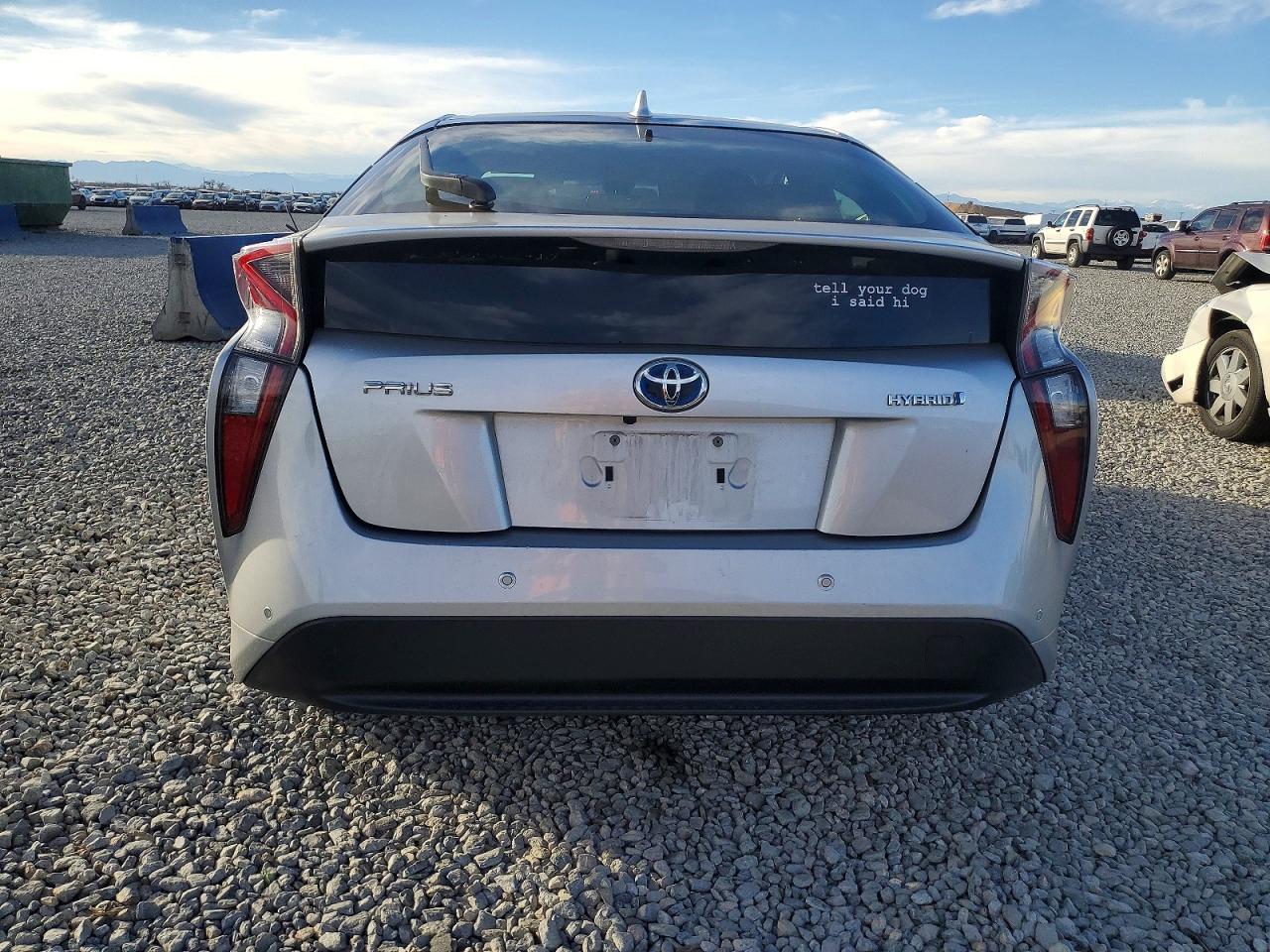 2018 TOYOTA PRIUS photo 6