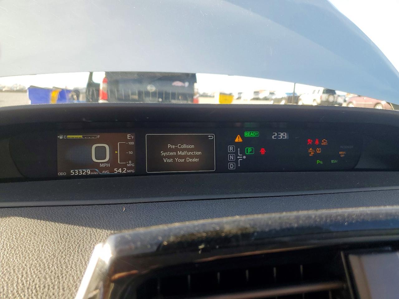 2018 TOYOTA PRIUS photo 9