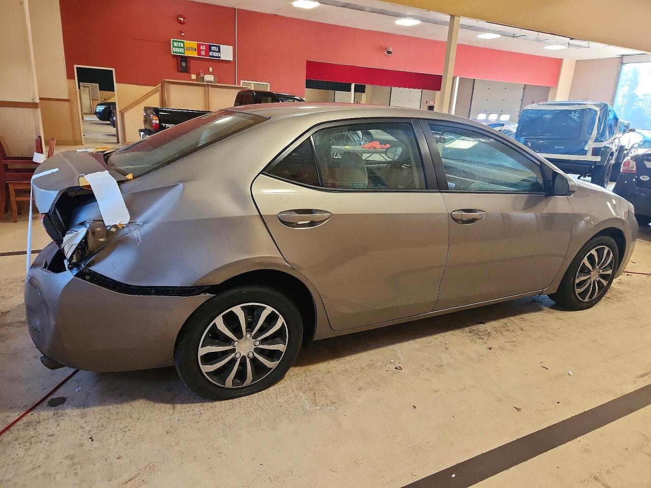 2015 TOYOTA COROLLA L photo 3