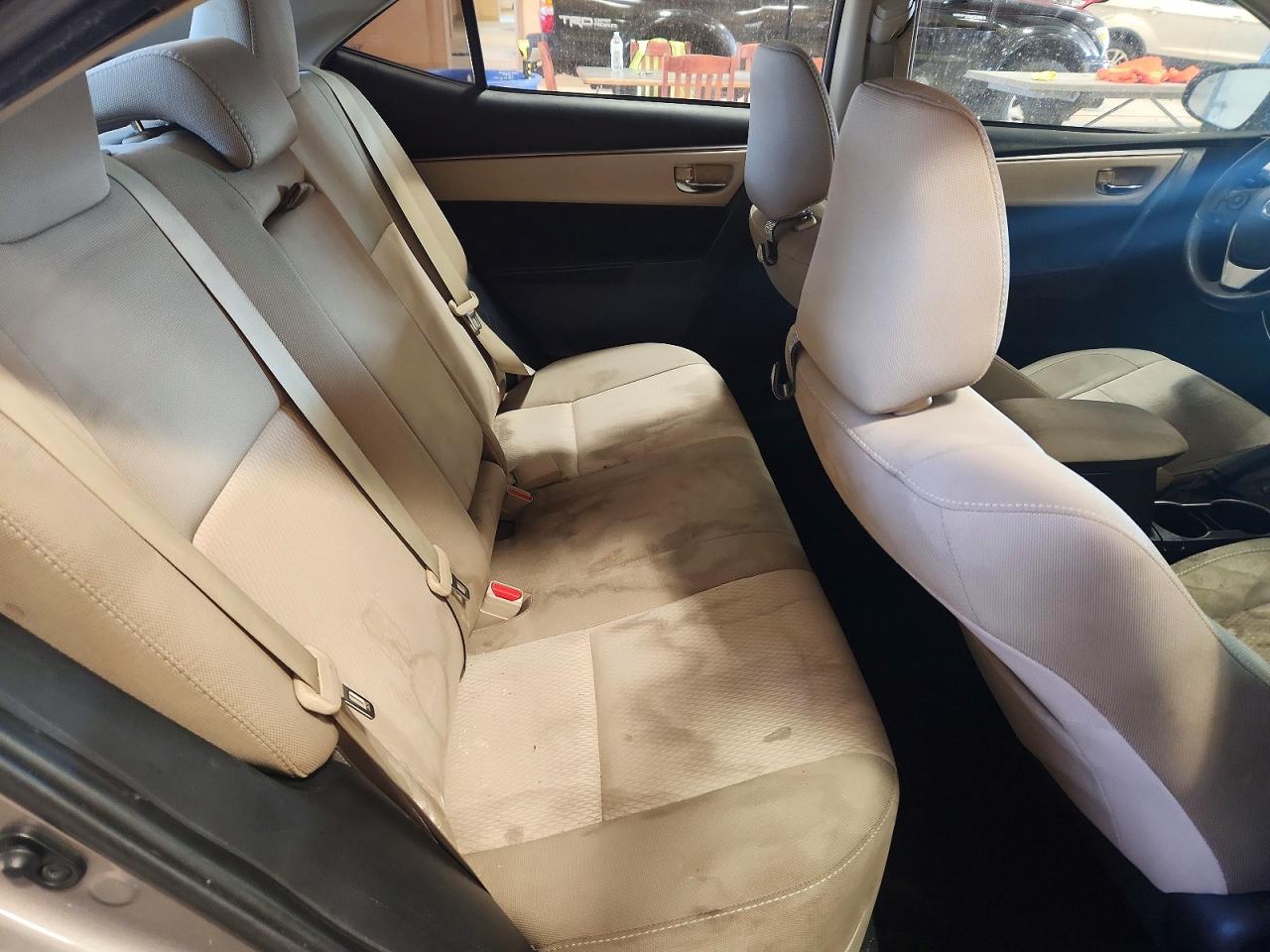 2015 TOYOTA COROLLA L photo 10