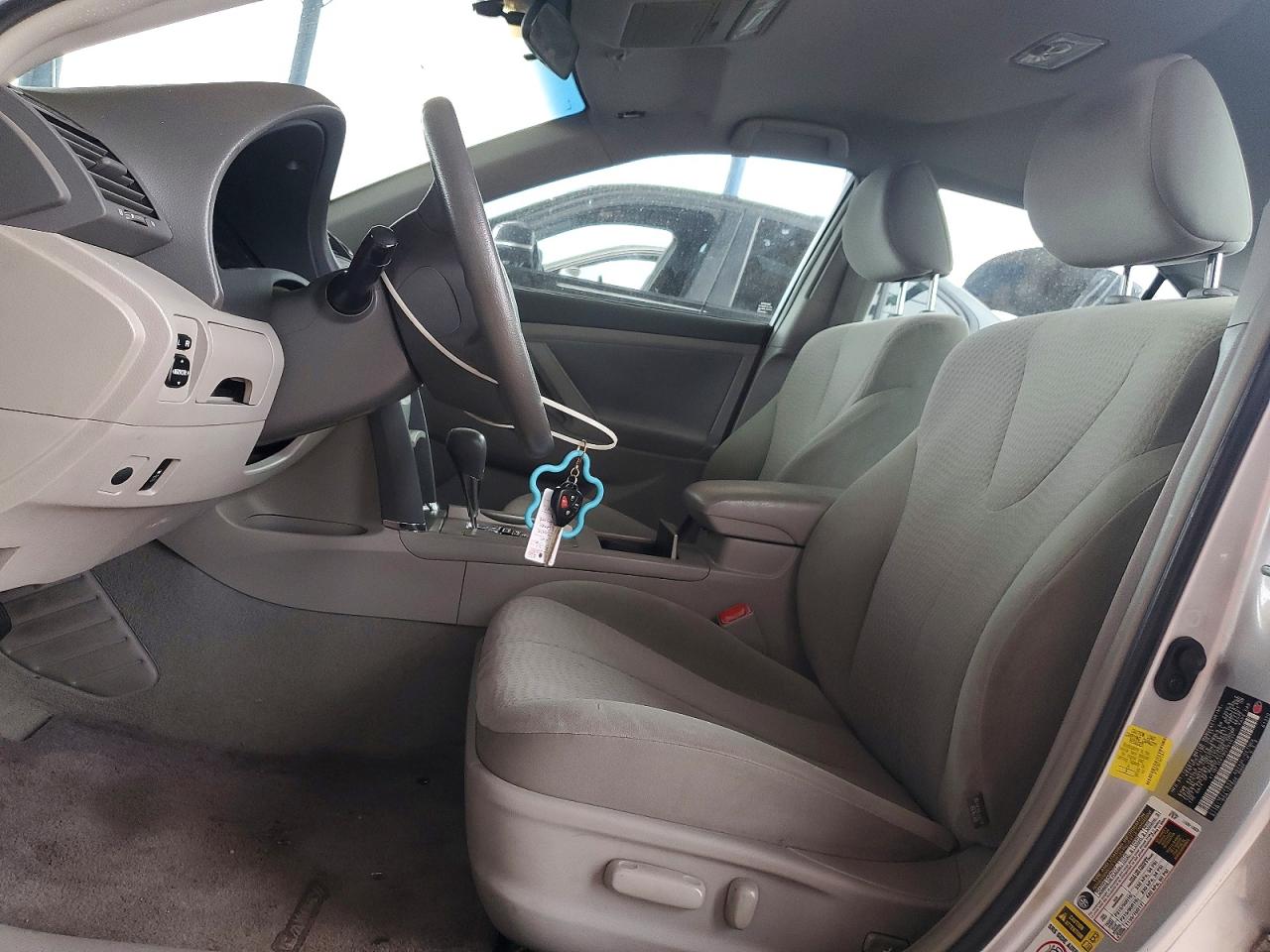 2011 TOYOTA CAMRY BASE photo 7