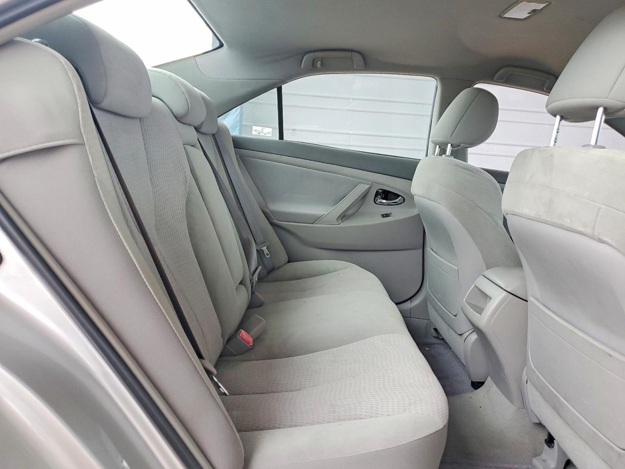 2011 TOYOTA CAMRY BASE photo 10