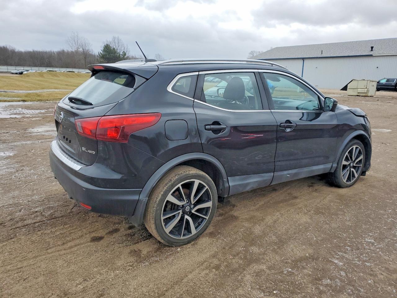 2018 NISSAN ROGUE SPORT S photo 3