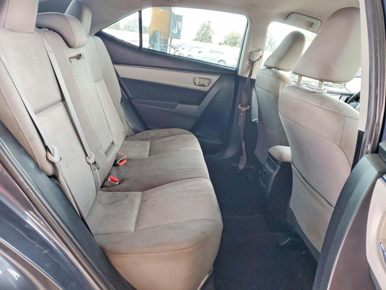 2015 TOYOTA COROLLA L photo 10