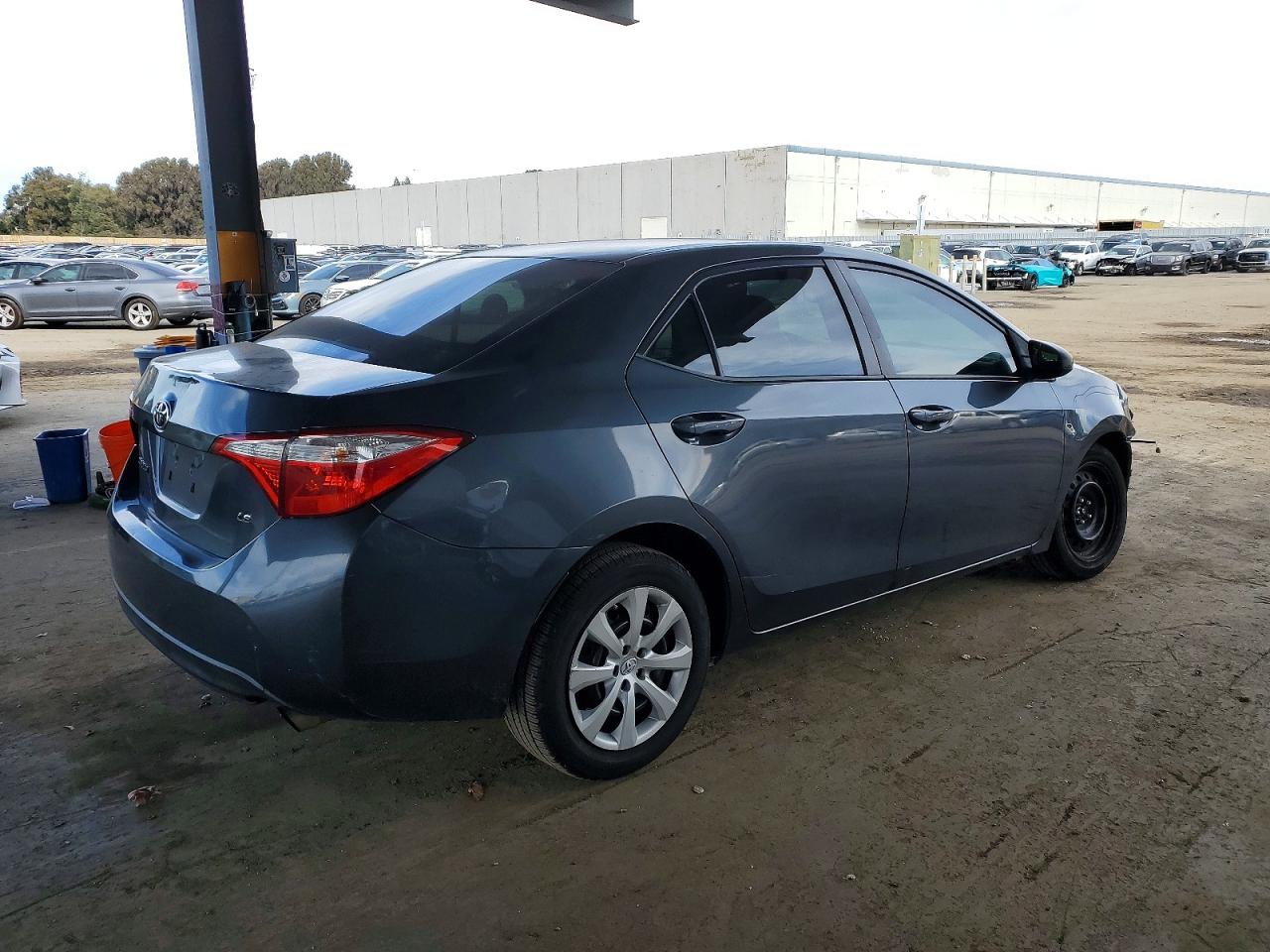 2015 TOYOTA COROLLA L photo 3