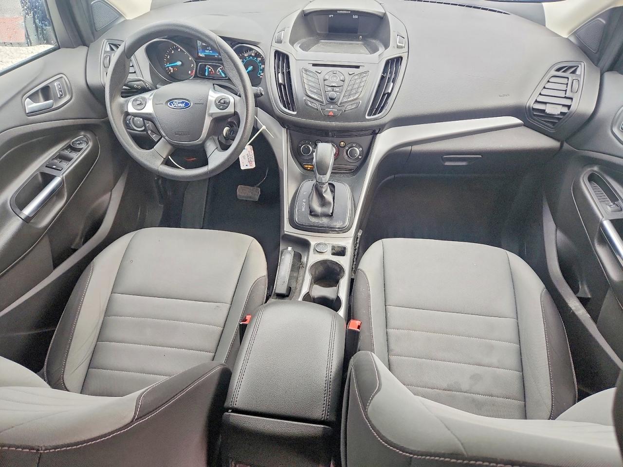 2016 FORD ESCAPE SE photo 8