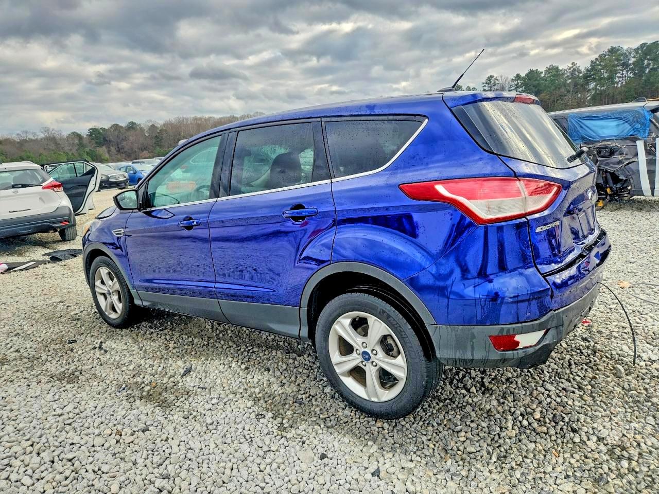 2016 FORD ESCAPE SE photo 2
