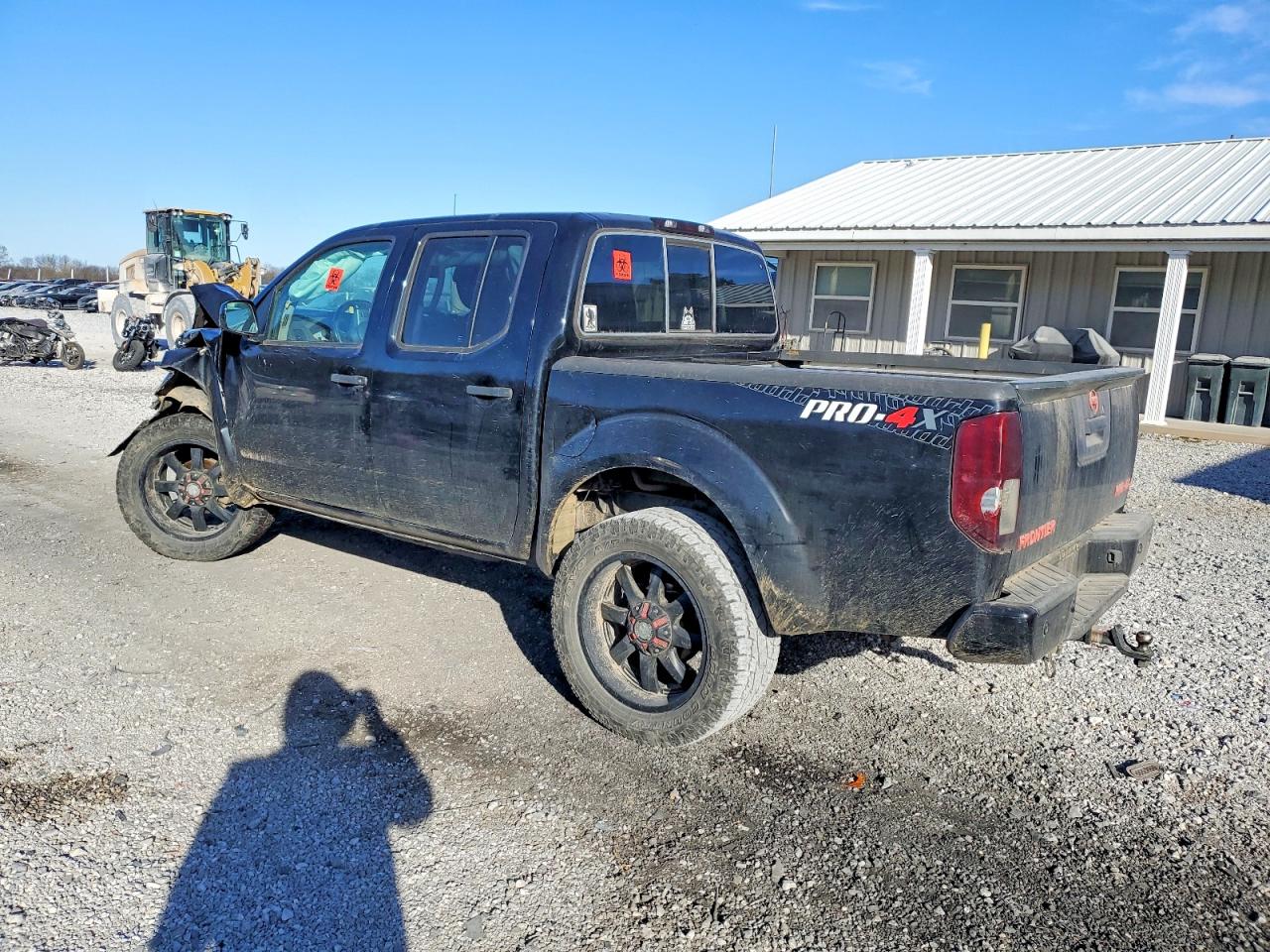 2018 NISSAN FRONTIER PRO-4X photo 2