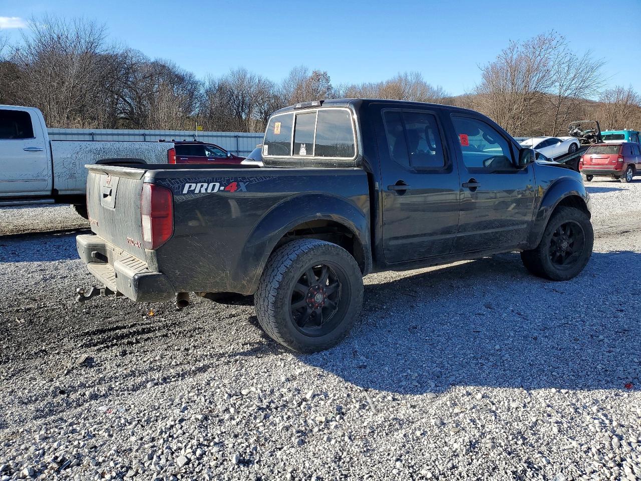 2018 NISSAN FRONTIER PRO-4X photo 3