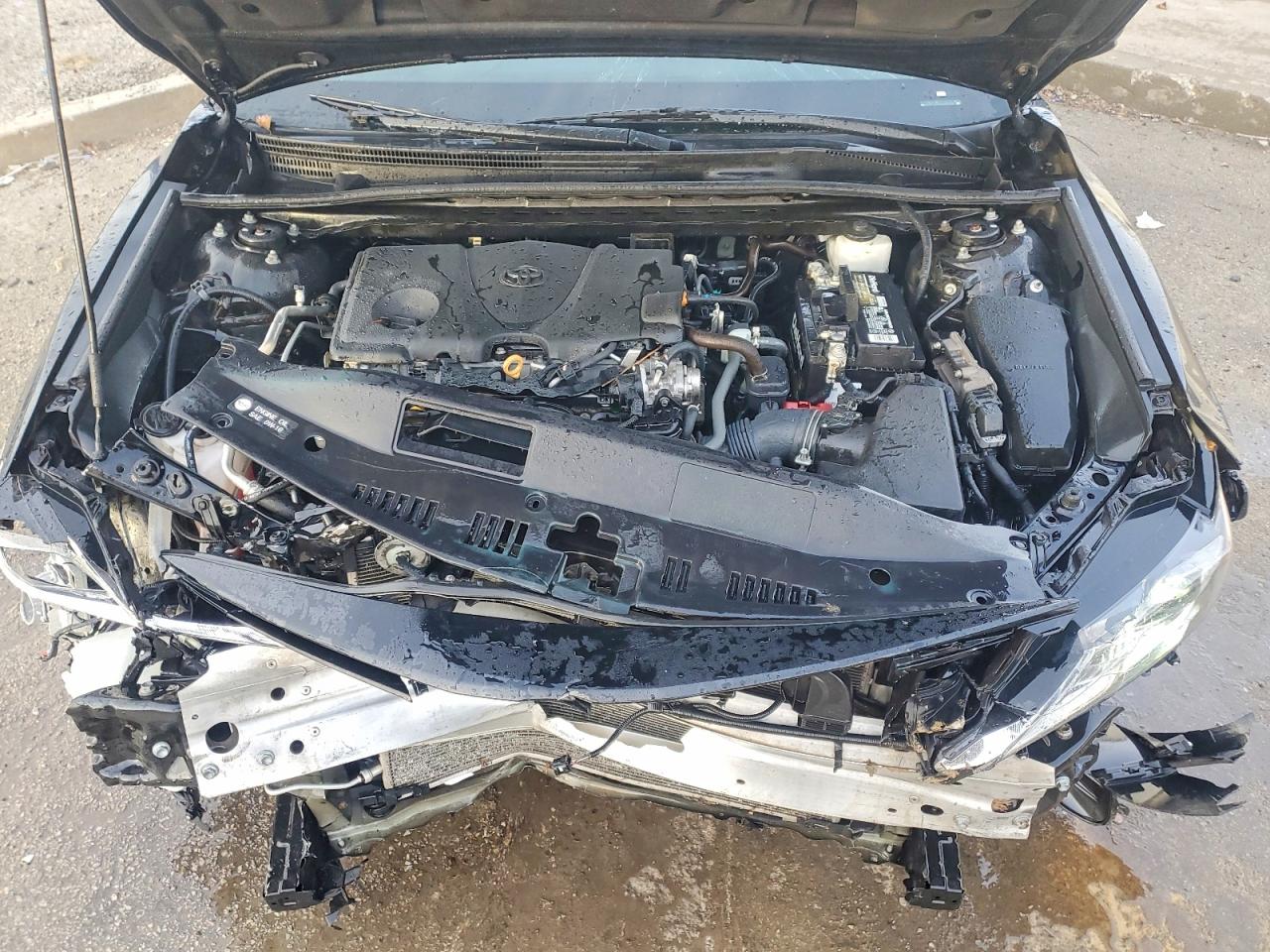 2022 TOYOTA CAMRY LE photo 11