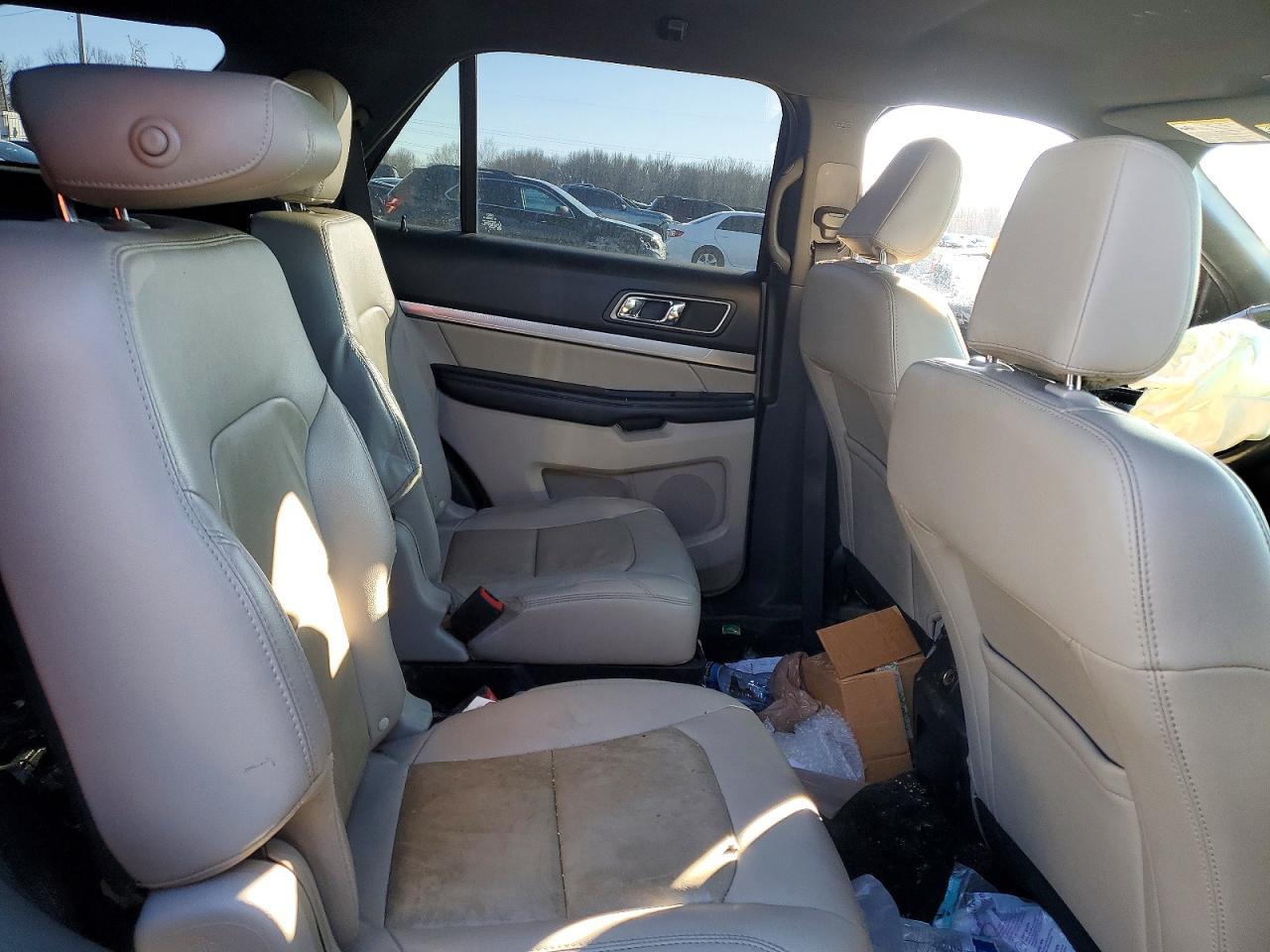 2018 FORD EXPLORER XLT photo 11