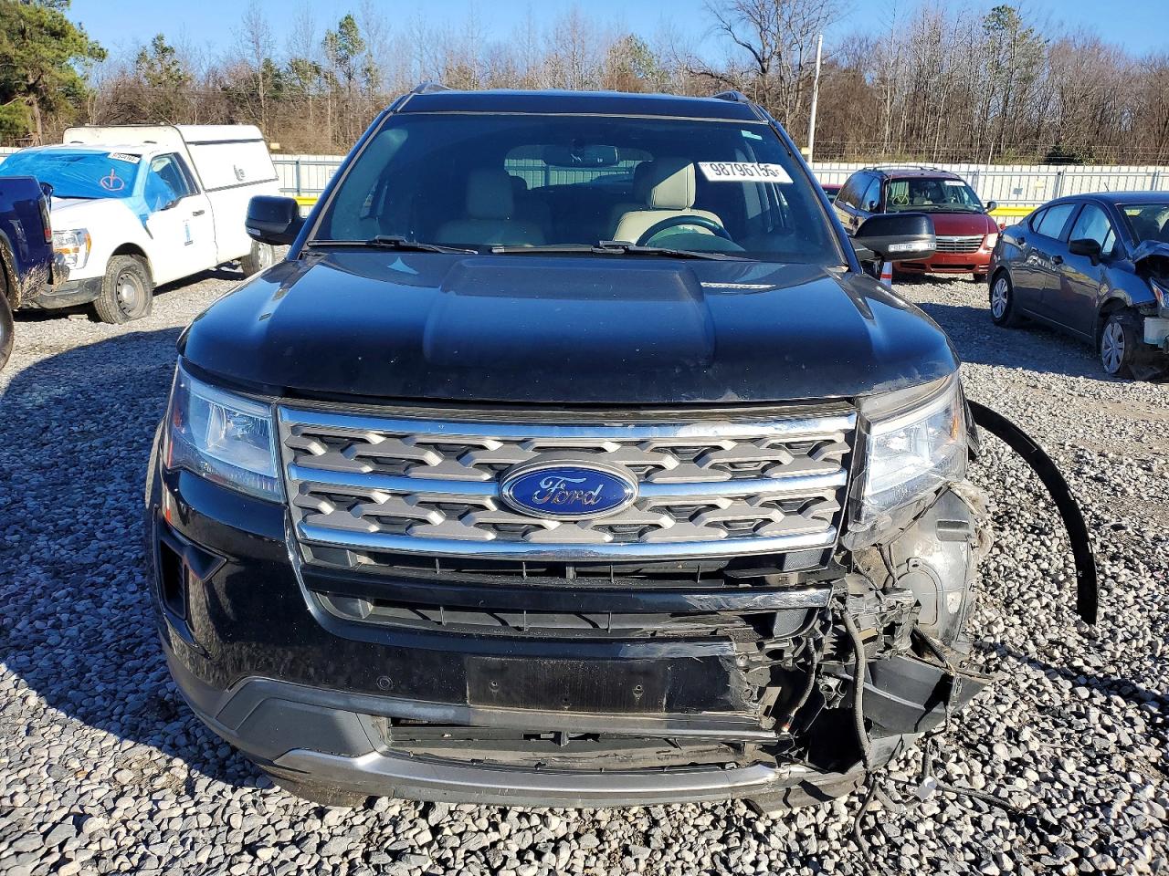2018 FORD EXPLORER XLT photo 5