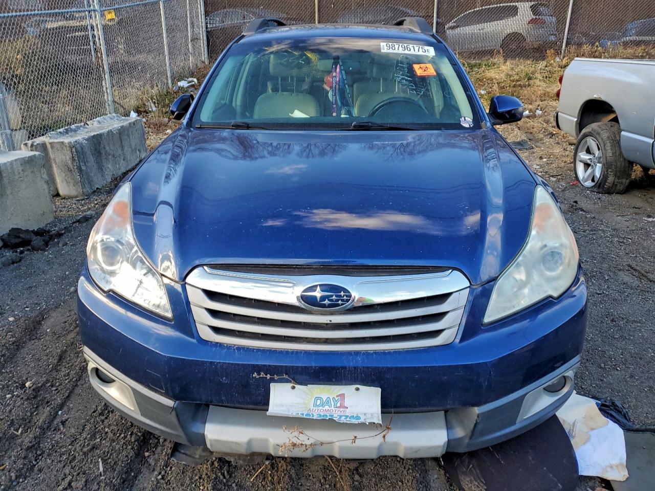 2011 SUBARU OUTBACK 3.6R LIMITED photo 9
