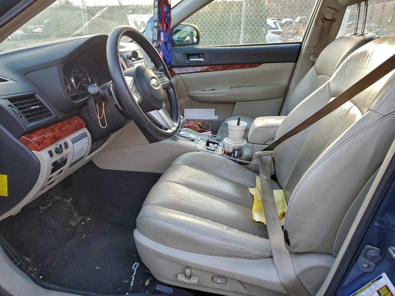 2011 SUBARU OUTBACK 3.6R LIMITED photo 13