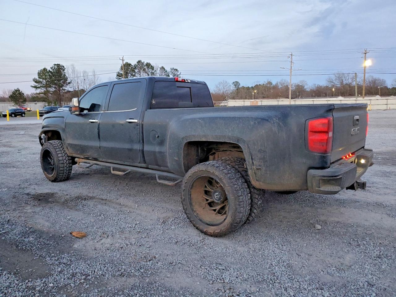 2015 GMC SIERRA K3500 DENALI photo 2