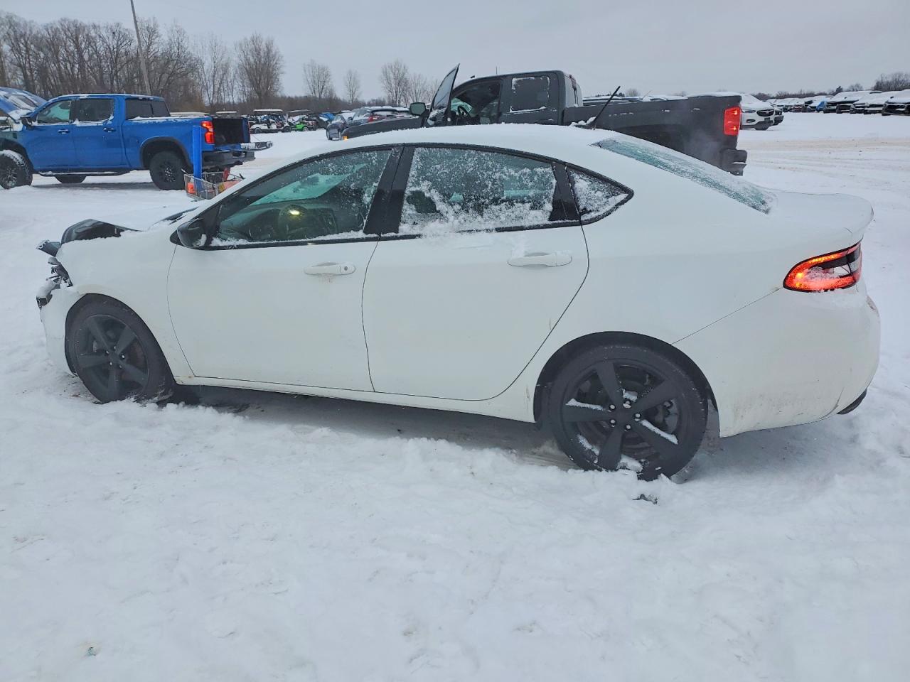 2015 DODGE DART SXT photo 2