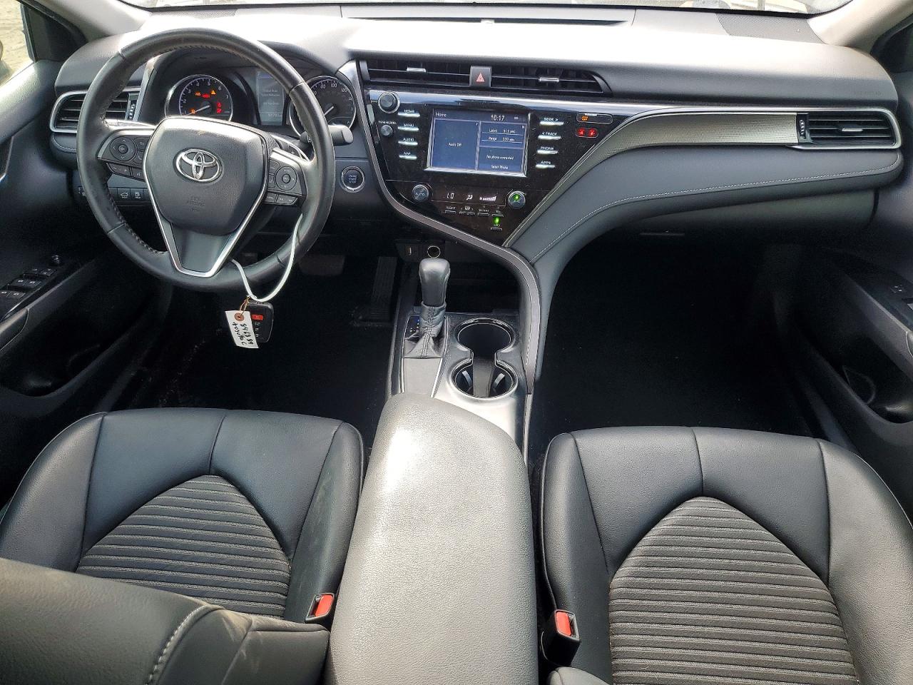 2019 TOYOTA CAMRY L photo 8