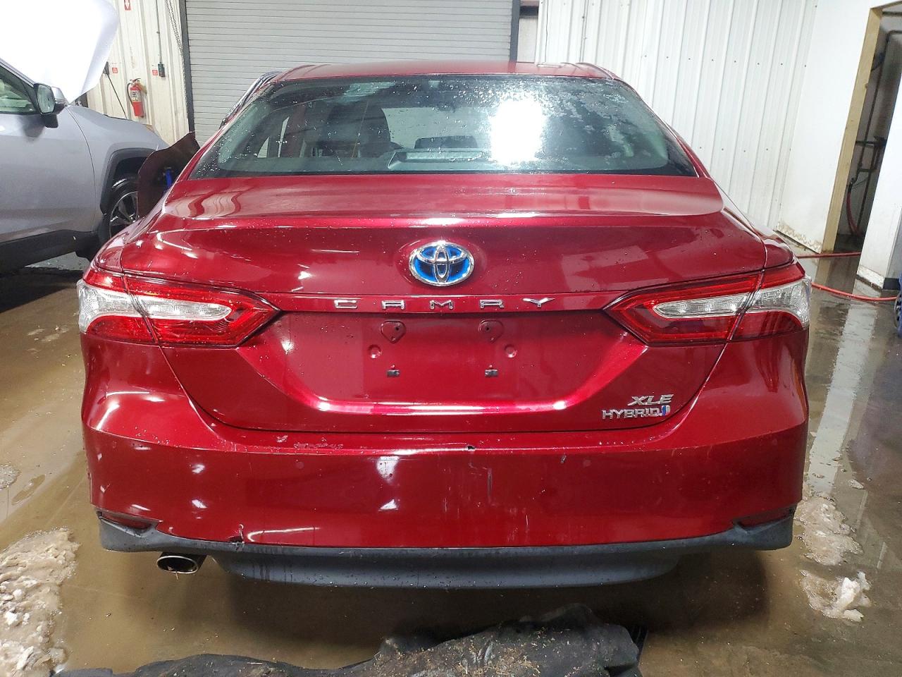 2018 TOYOTA CAMRY HYBRID photo 6