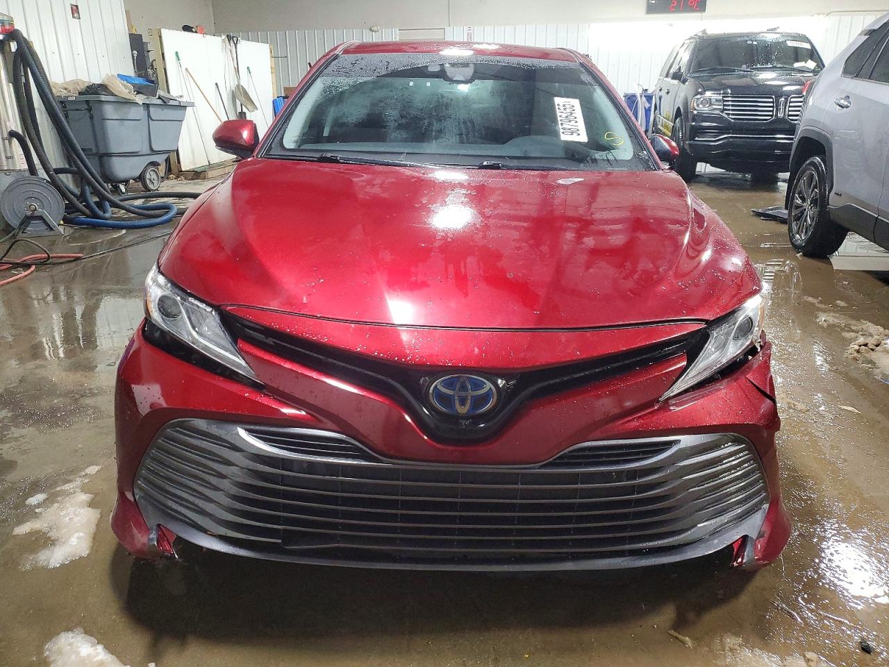 2018 TOYOTA CAMRY HYBRID photo 5