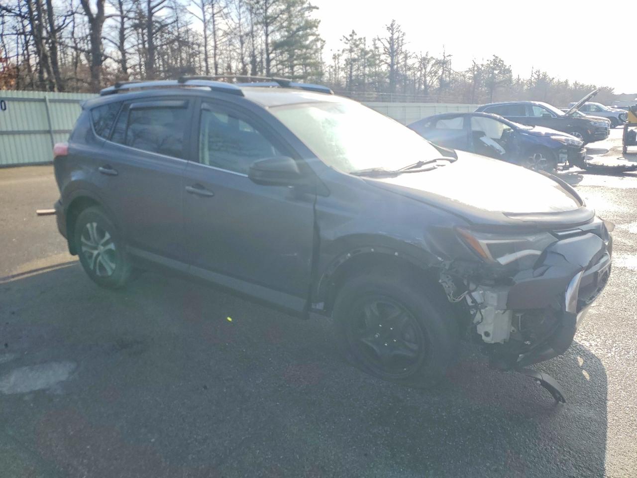 2016 TOYOTA RAV4 LE photo 4