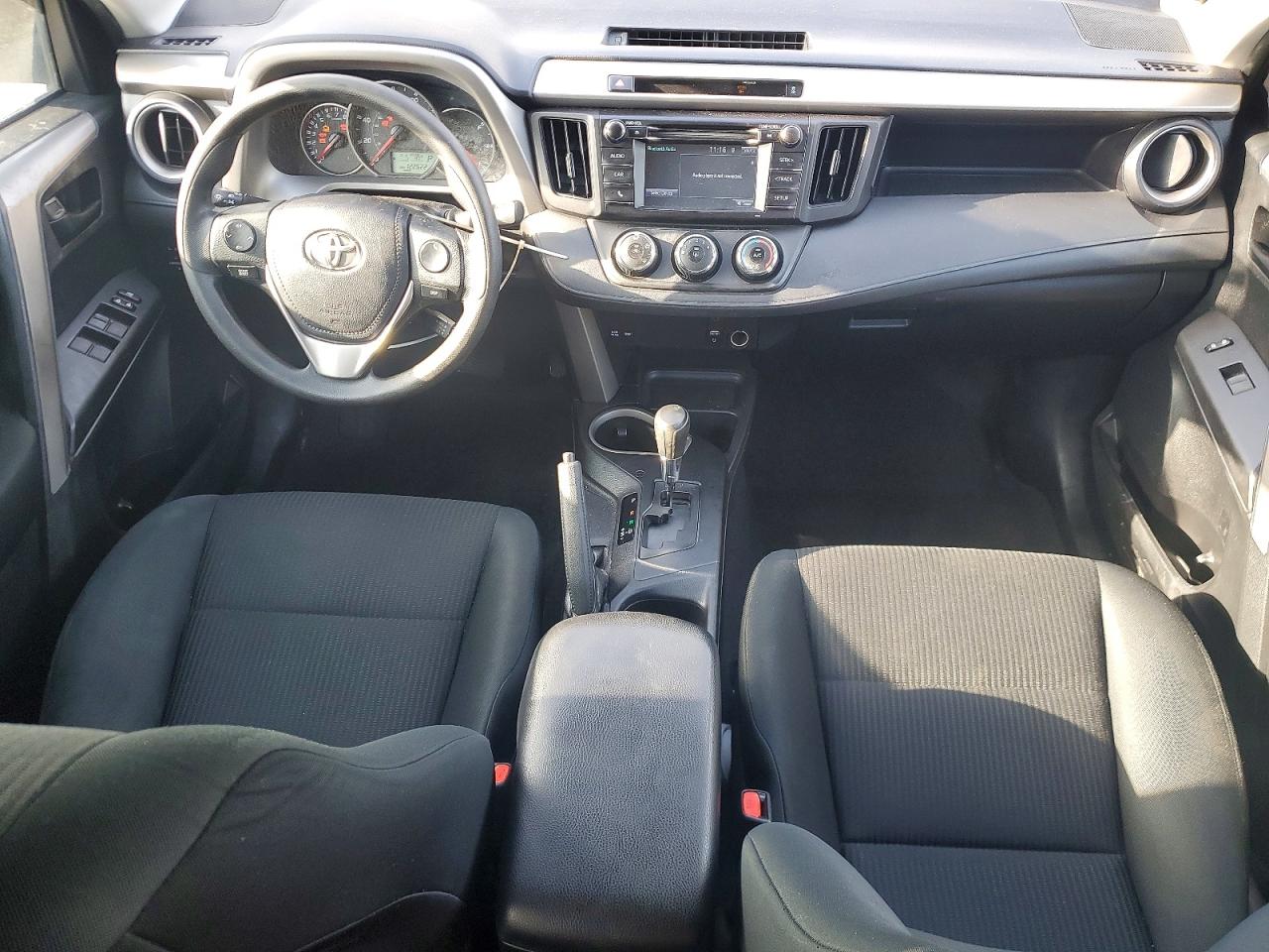 2016 TOYOTA RAV4 LE photo 8