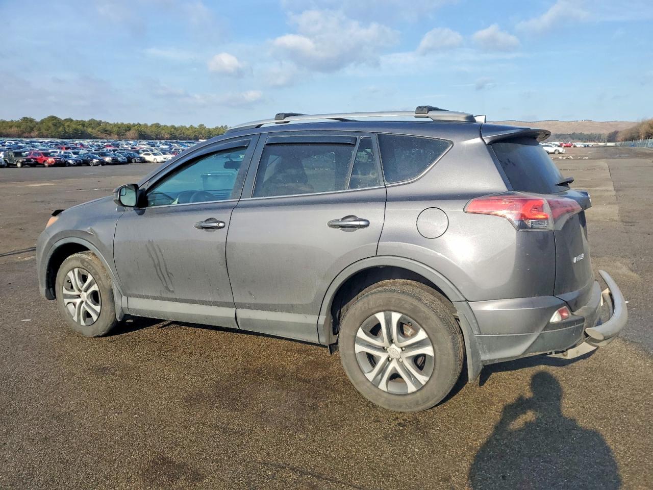 2016 TOYOTA RAV4 LE photo 2
