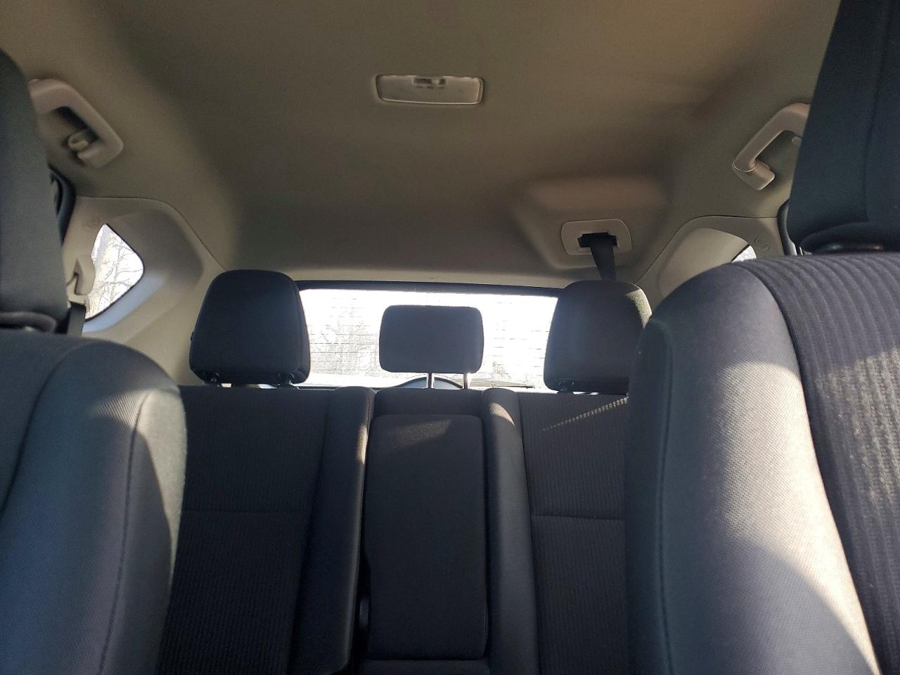 2016 TOYOTA RAV4 LE photo 10