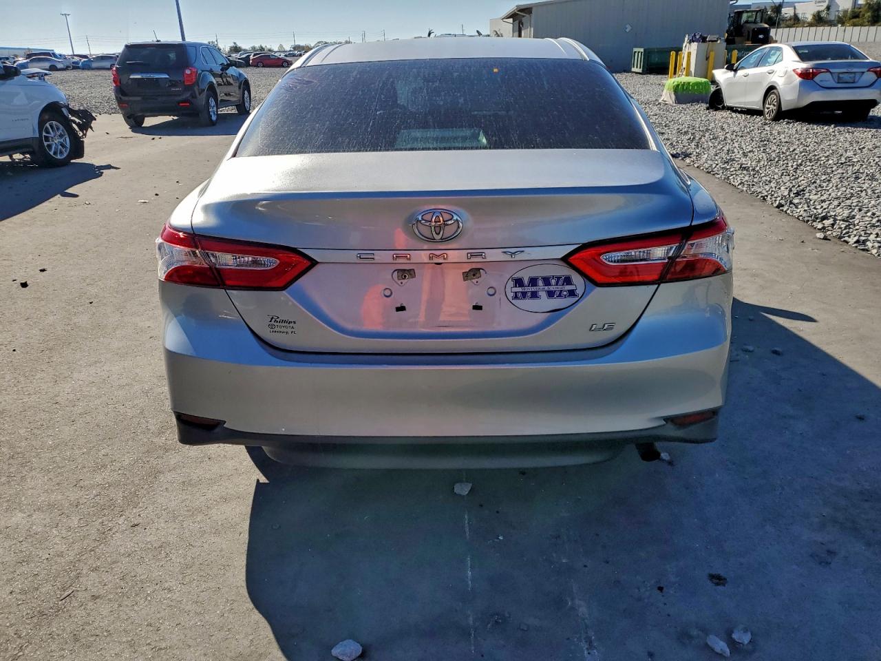 2018 TOYOTA CAMRY L photo 6