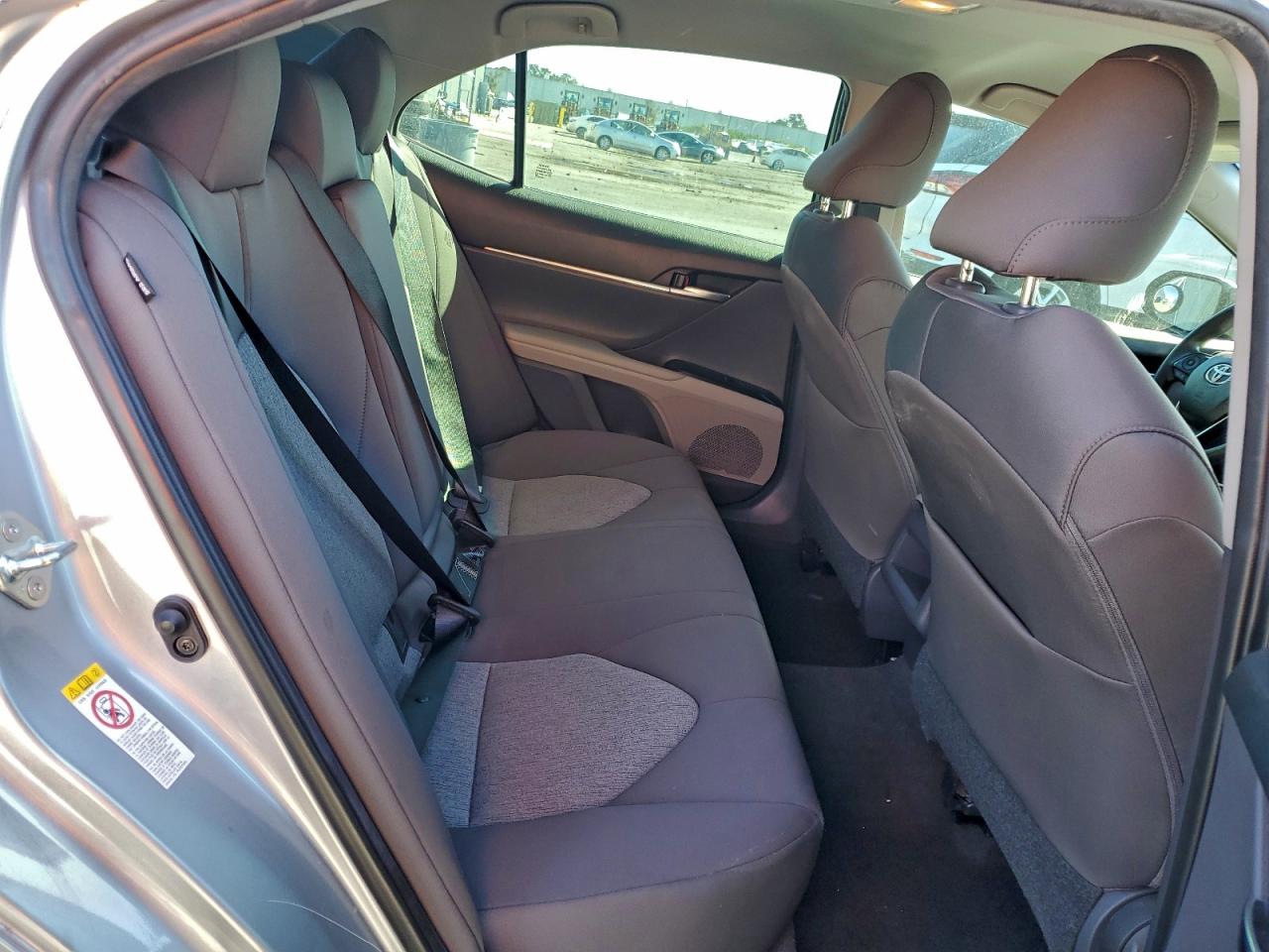 2018 TOYOTA CAMRY L photo 10