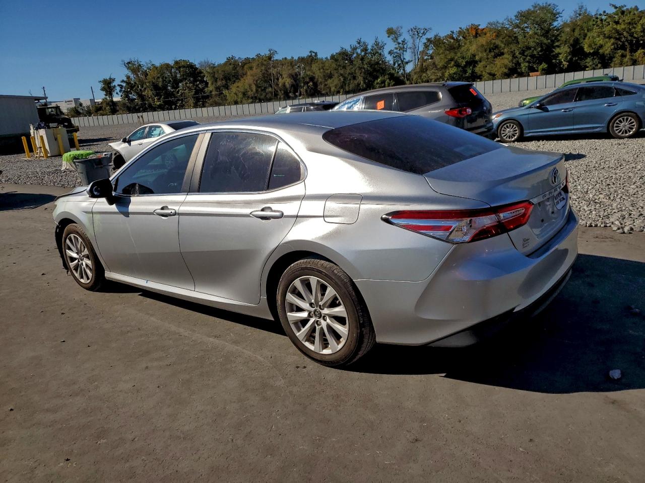 2018 TOYOTA CAMRY L photo 2