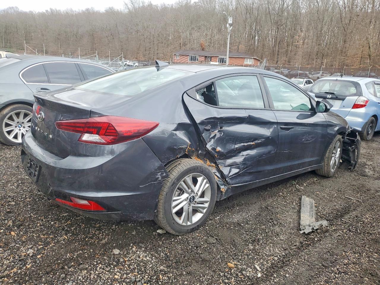 2020 HYUNDAI ELANTRA SEL photo 3