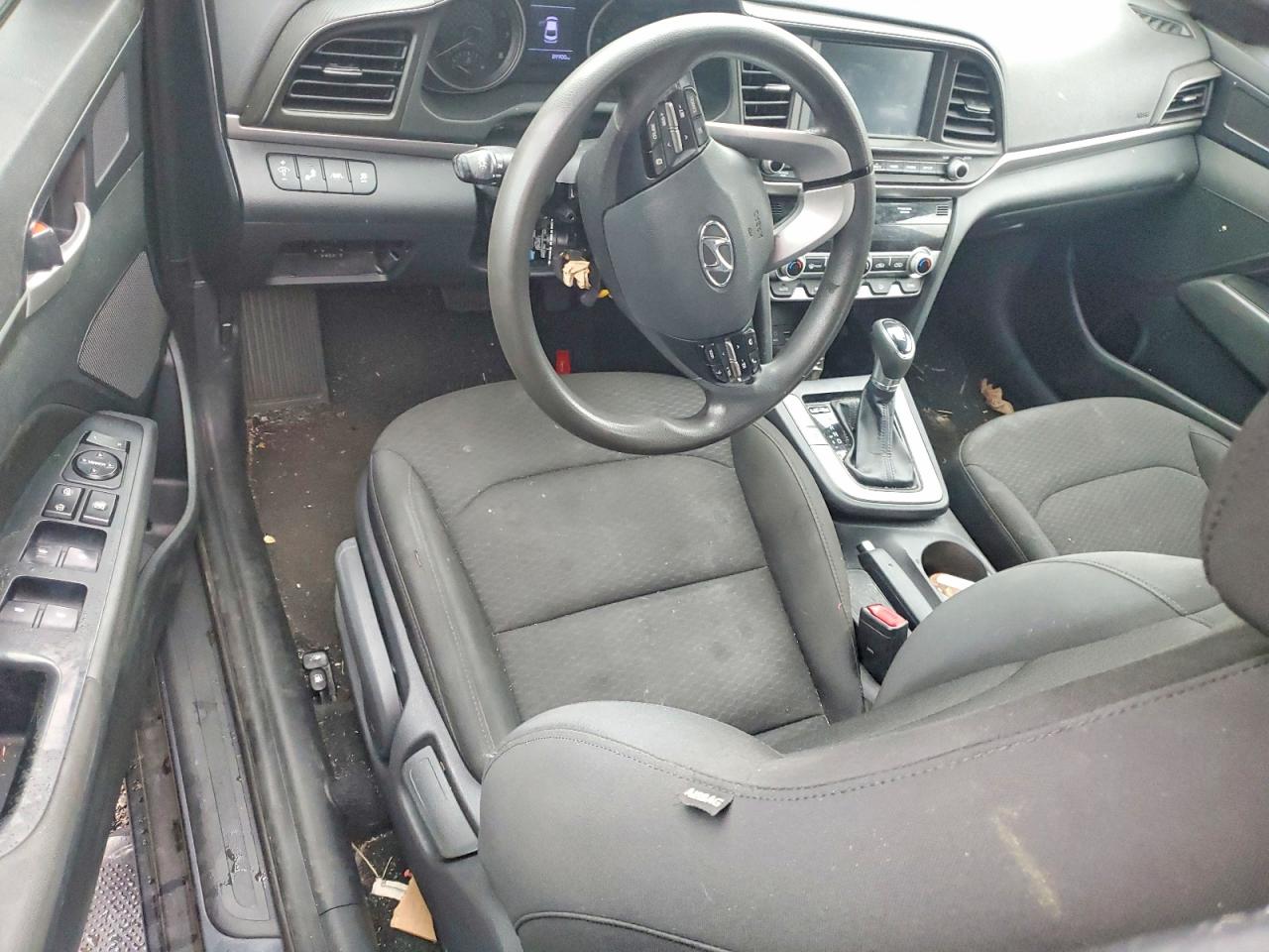 2020 HYUNDAI ELANTRA SEL photo 8