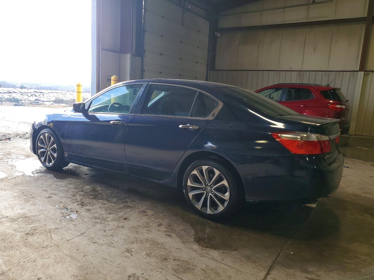 2015 HONDA ACCORD SPORT photo 2