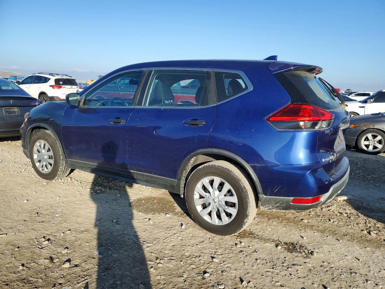 2017 NISSAN ROGUE S photo 2