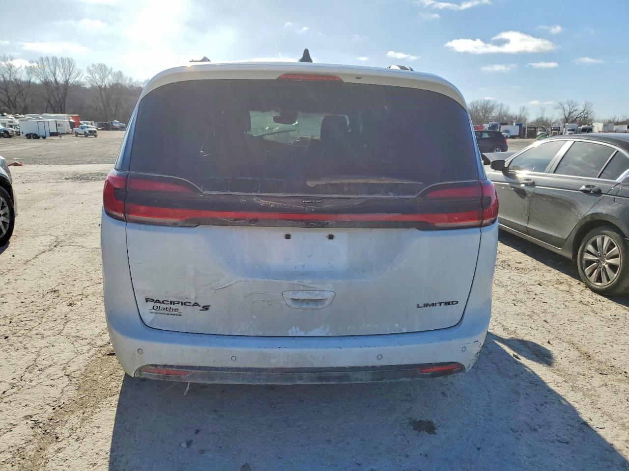 2024 CHRYSLER PACIFICA LIMITED photo 6